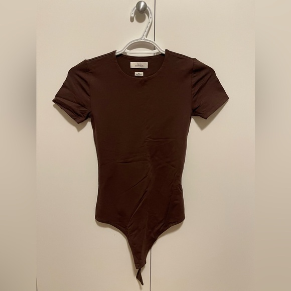 *SOLD* Aritzia Babaton Contour Bodysuit - Picture 1 of 3